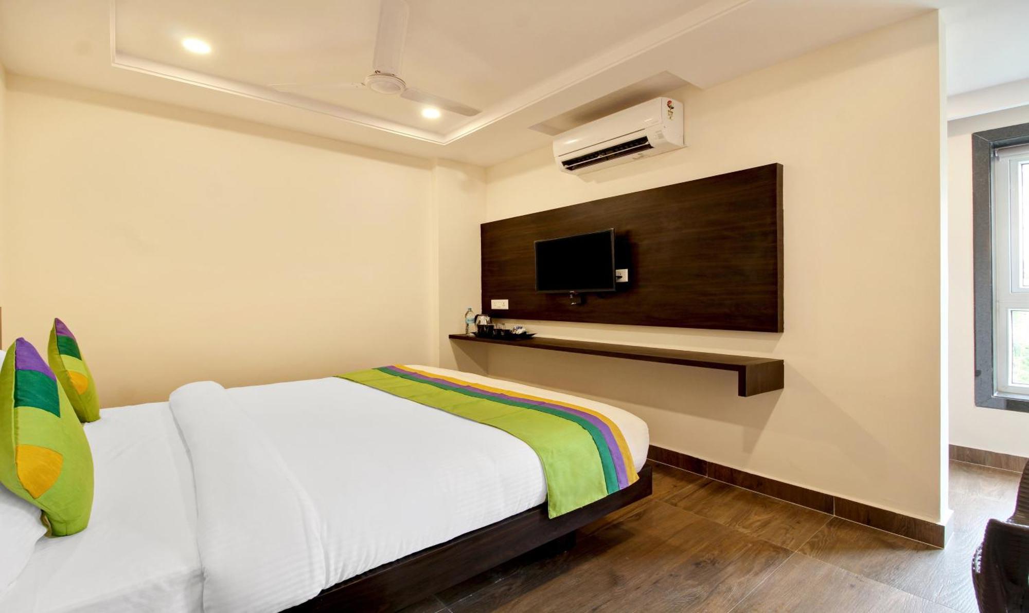 Treebo Trend Excella Hotel Visakhapatnam Exterior photo