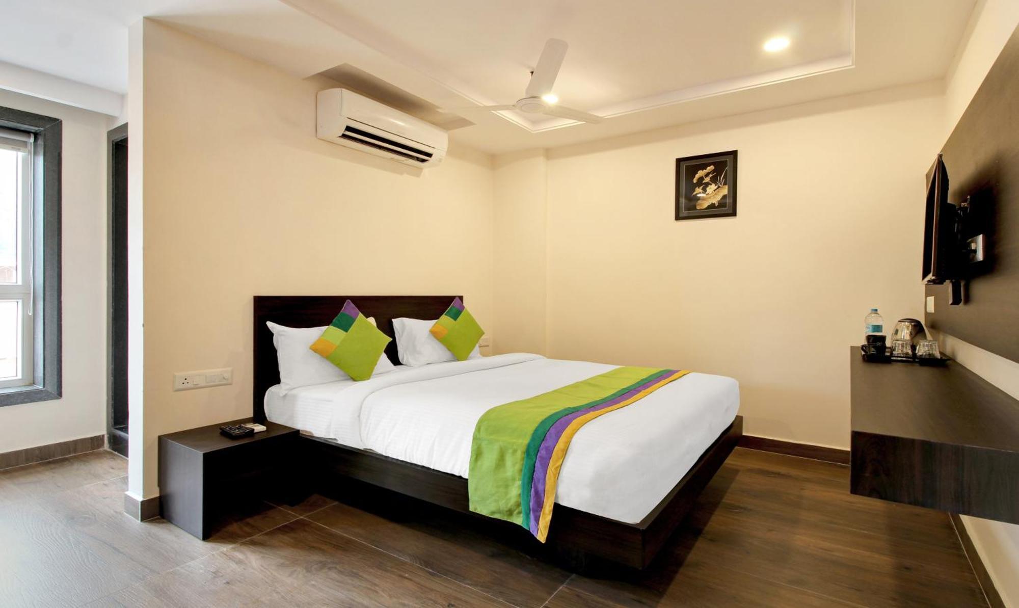 Treebo Trend Excella Hotel Visakhapatnam Exterior photo