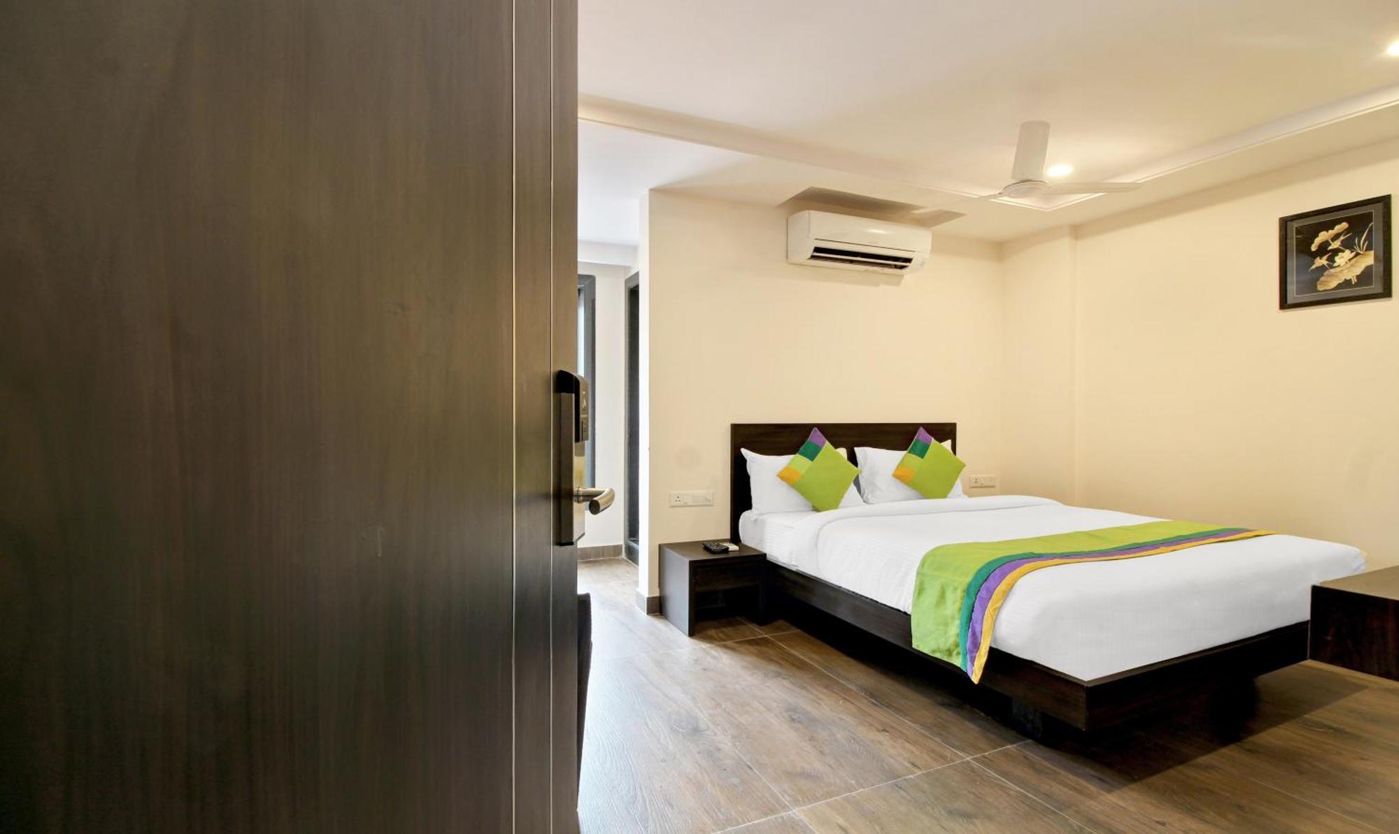 Treebo Trend Excella Hotel Visakhapatnam Exterior photo